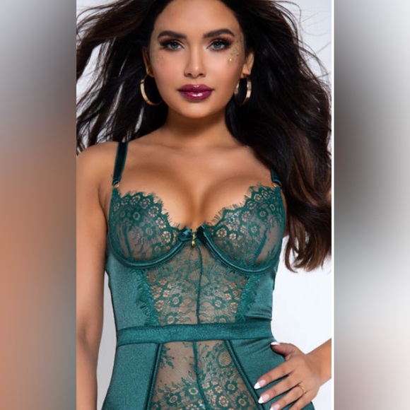 Size Small eyelash lace & shiny stretch satin bustier & thong set new with tags - Picture 3 of 16